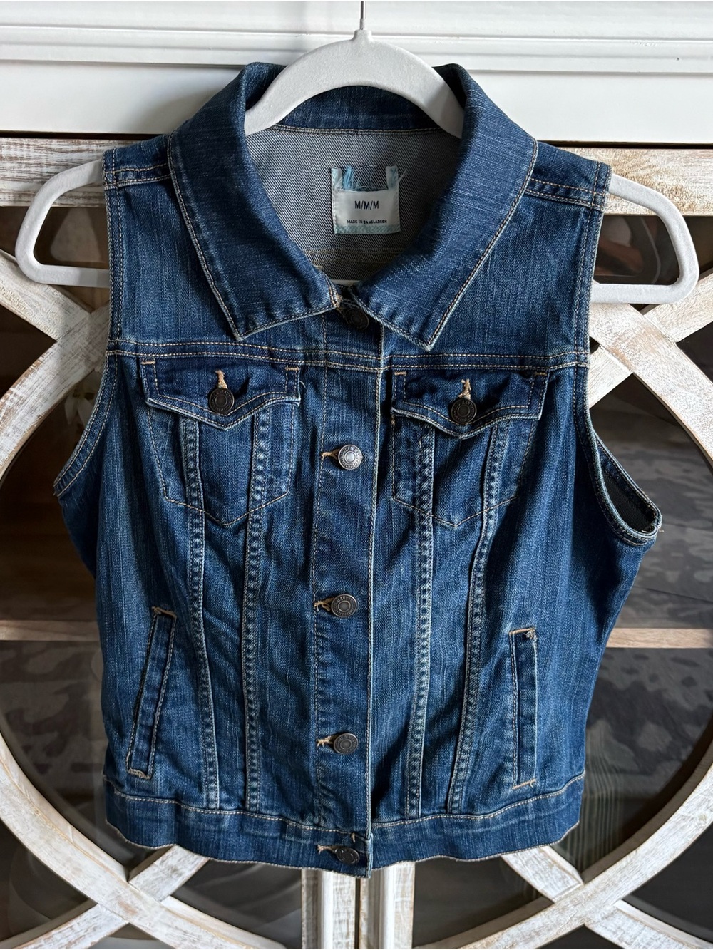 Classic Sleeveless Denim Vest - Blue 4 Pockets Silver Button Up Front Size M